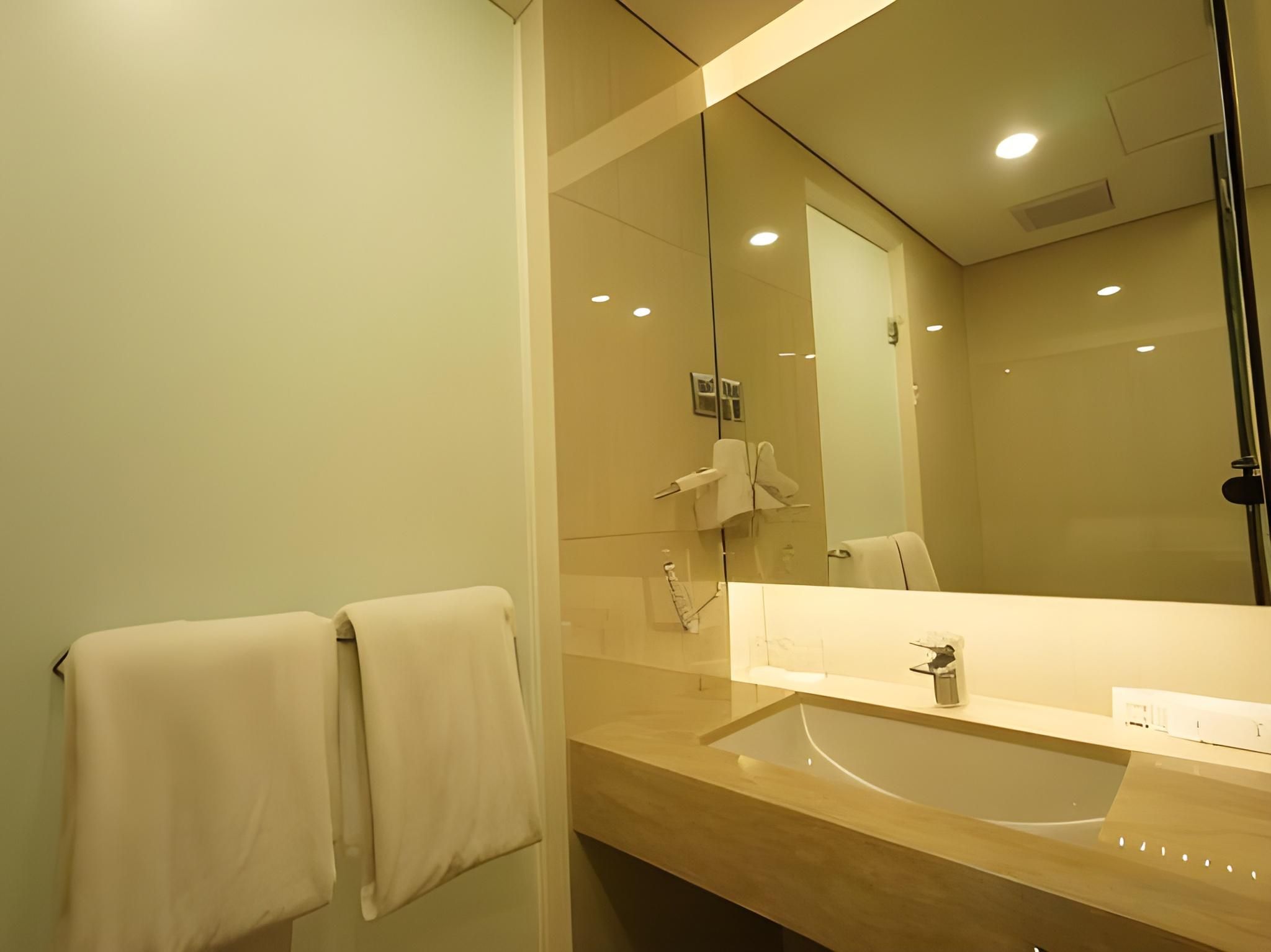 undefined Grand Picasso Hotel 8
