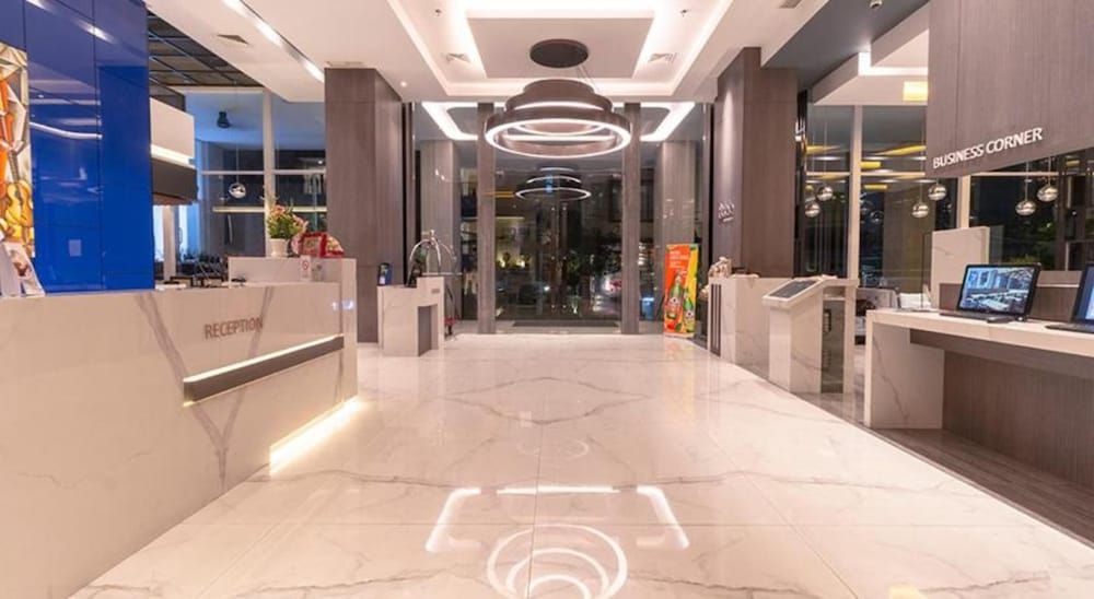 Check-in/check-out kiosk