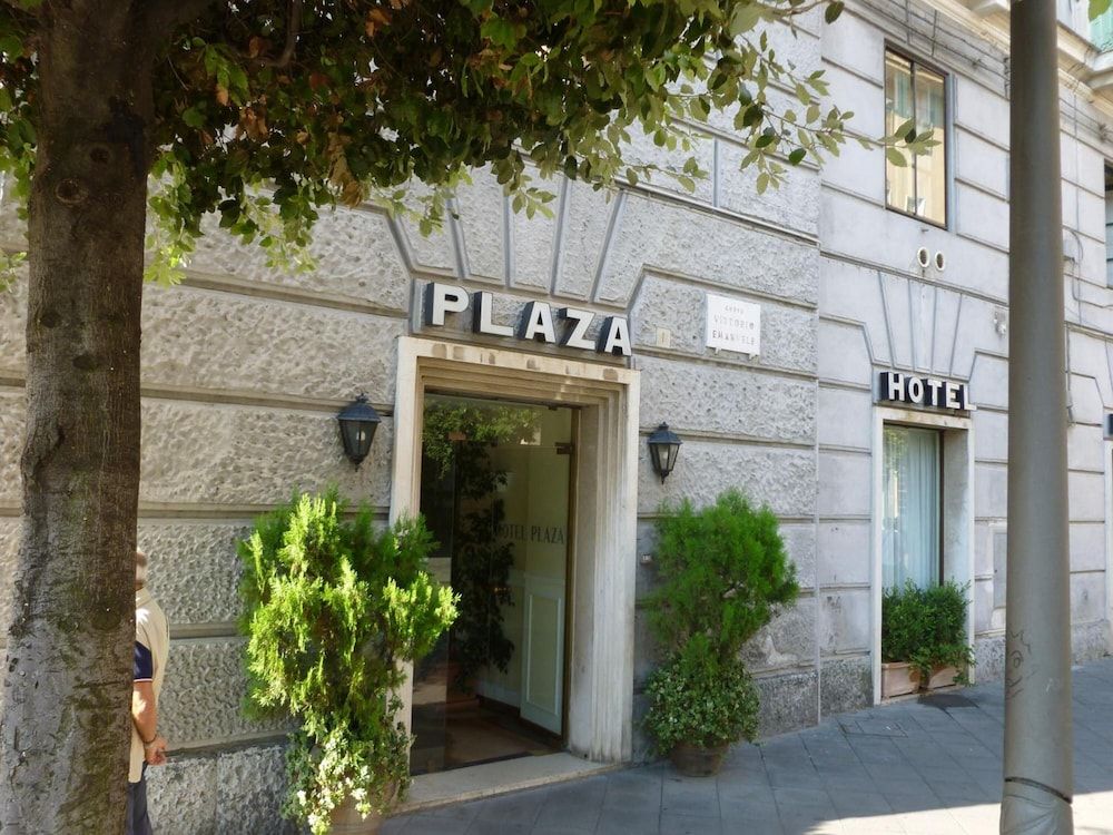 undefined Hotel Plaza 4
