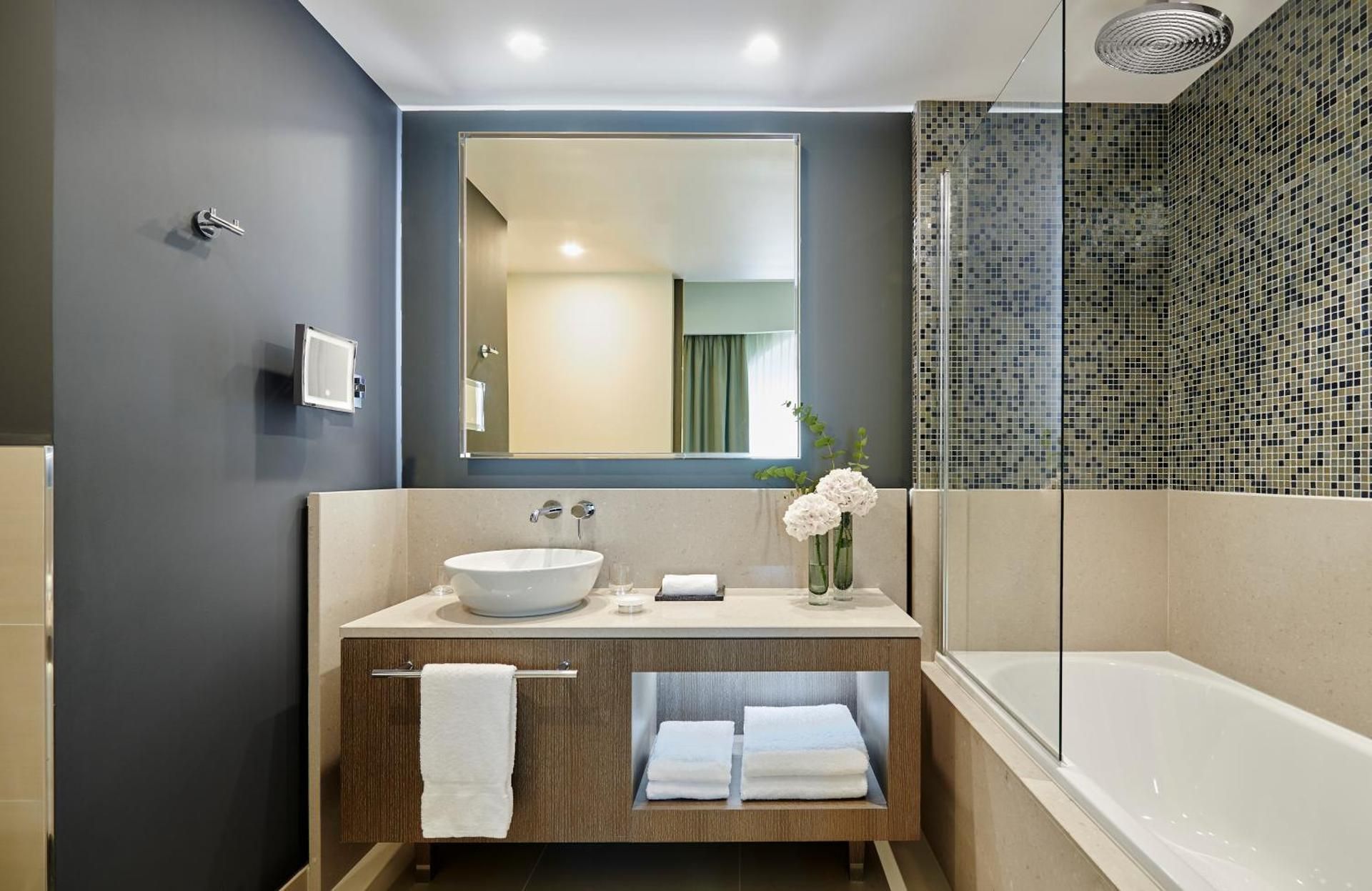 2 Twin Premium Garden View