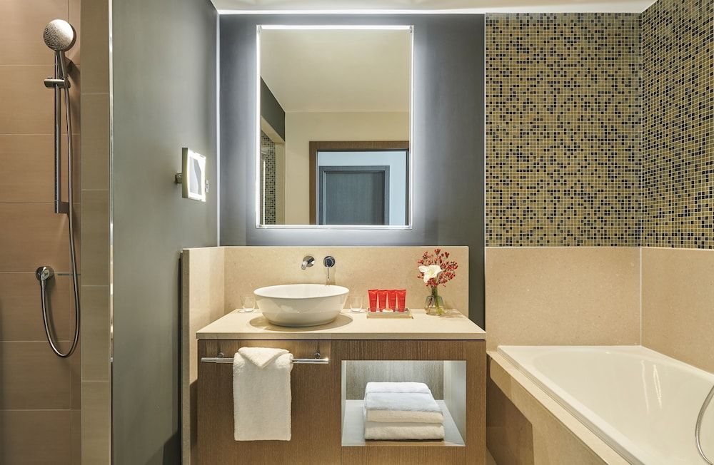 Intercontinental Lyon Hotel Dieu by IHG