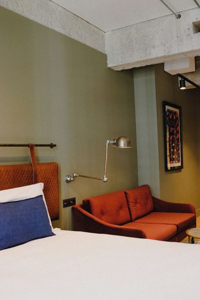 Gorgeous George by Design Hotels Studio room 16