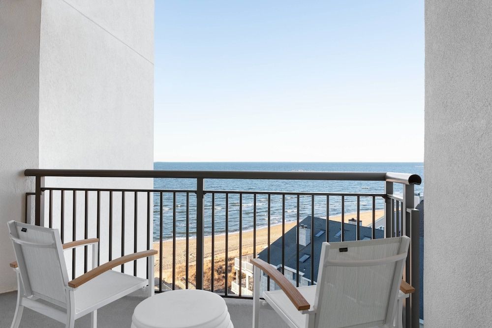 Suite, 1 King Bed with Sofa bed, Beachfront (Balcony)