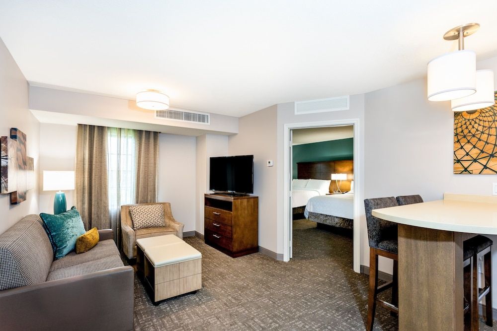 Suite, 2 Bedrooms, Kitchen