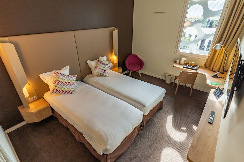Next Generation, Room, 2 Twin Beds