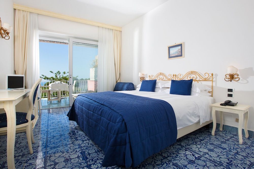 undefined Hotel La Vega 3