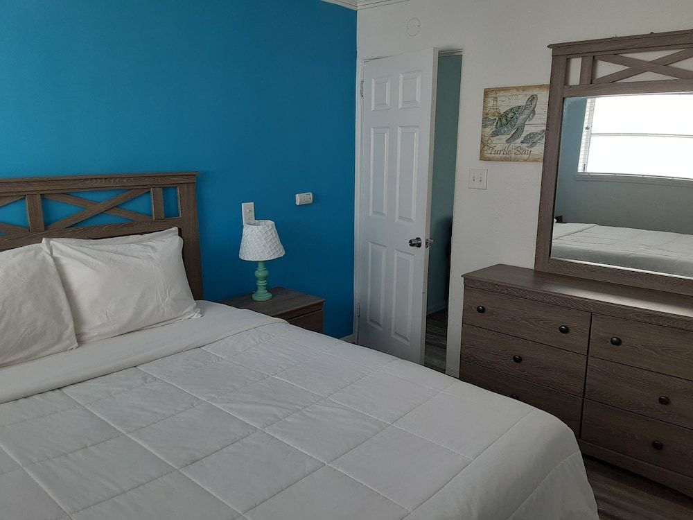 Suite, 1 Queen Bed with Sofa bed