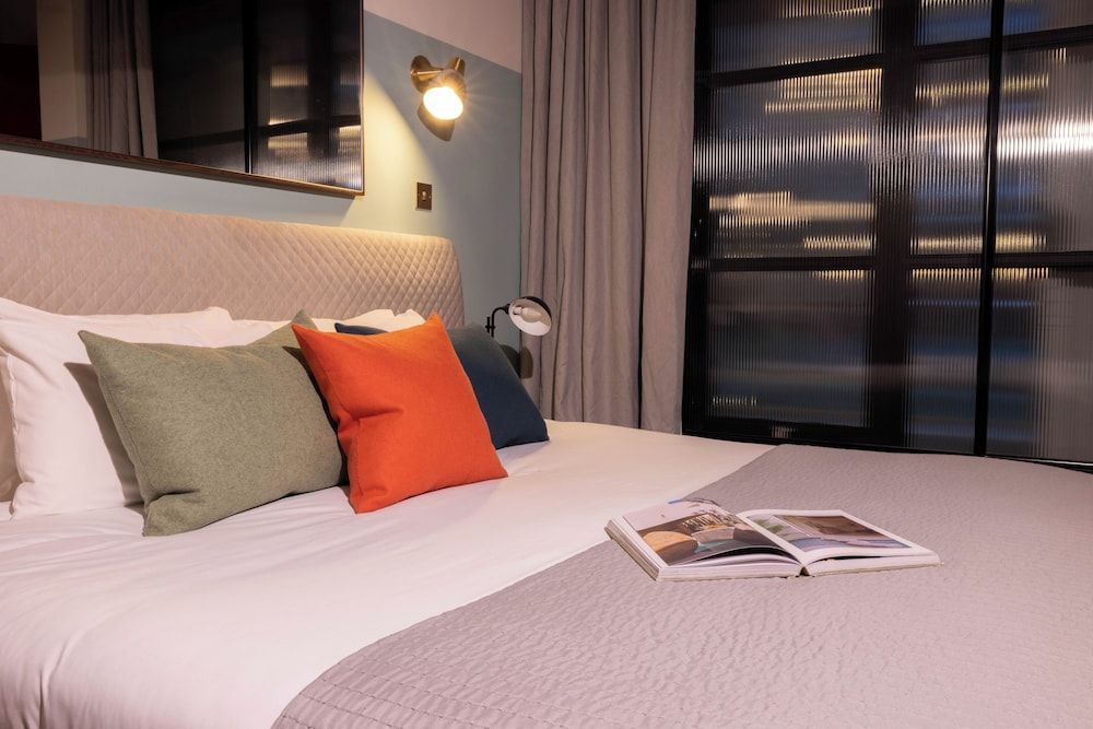 Native Manchester Double Room 4