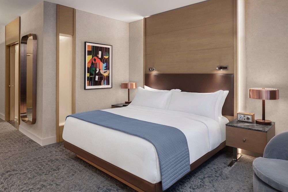 Deluxe Room, 1 King Bed