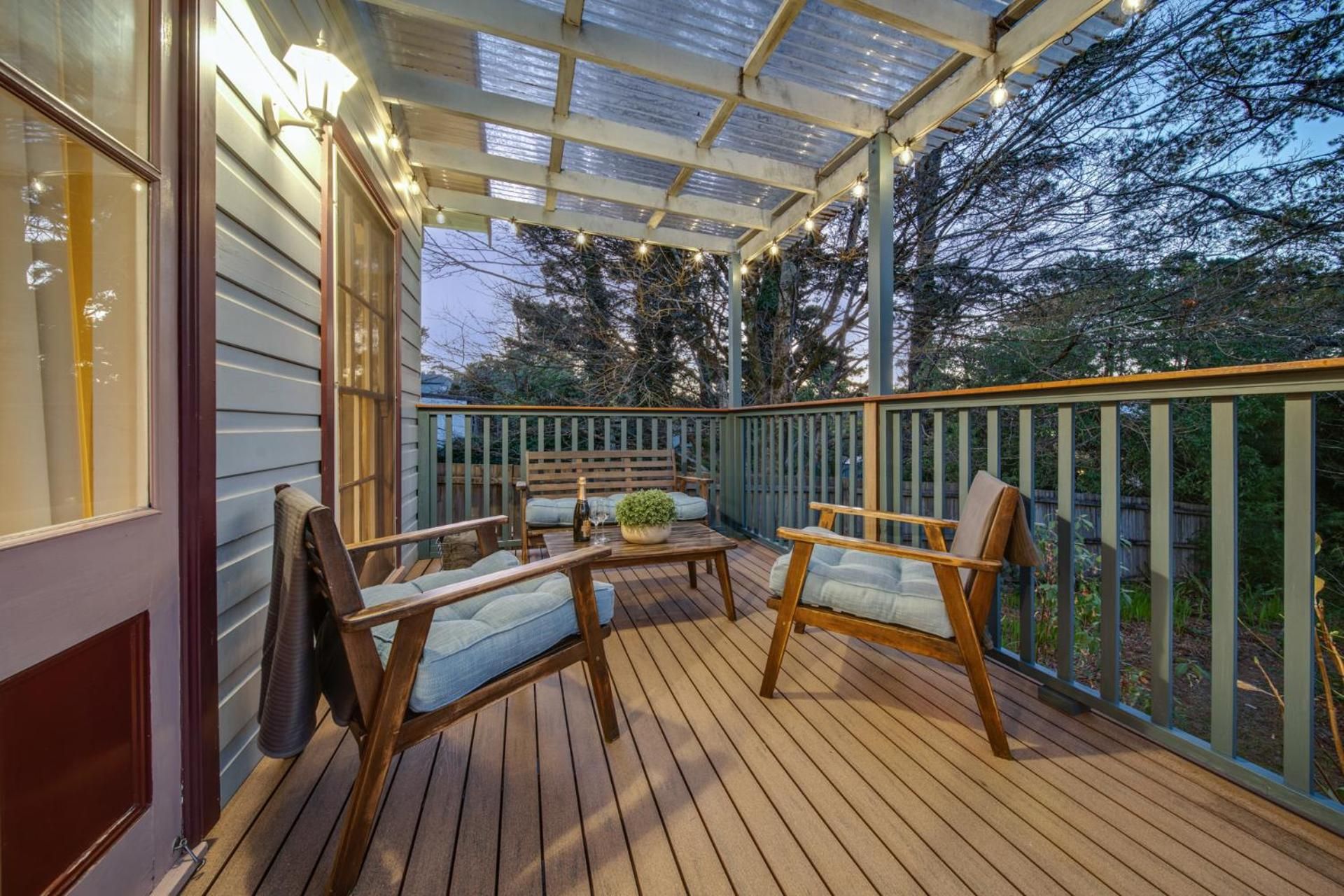Apple Blossom Three- Bedroom Cottage