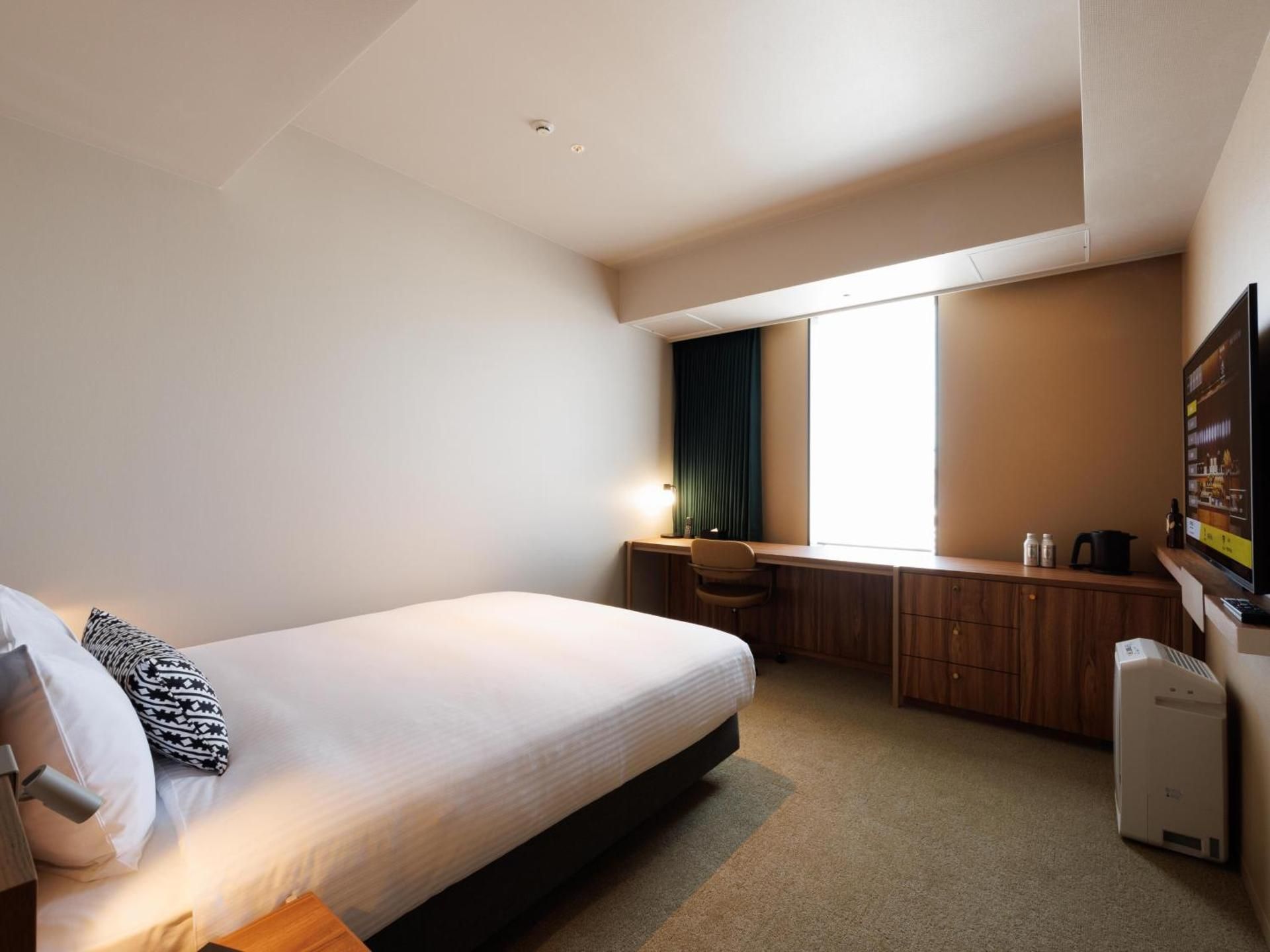 Adjoining Room with Private Door - Non-Smoking