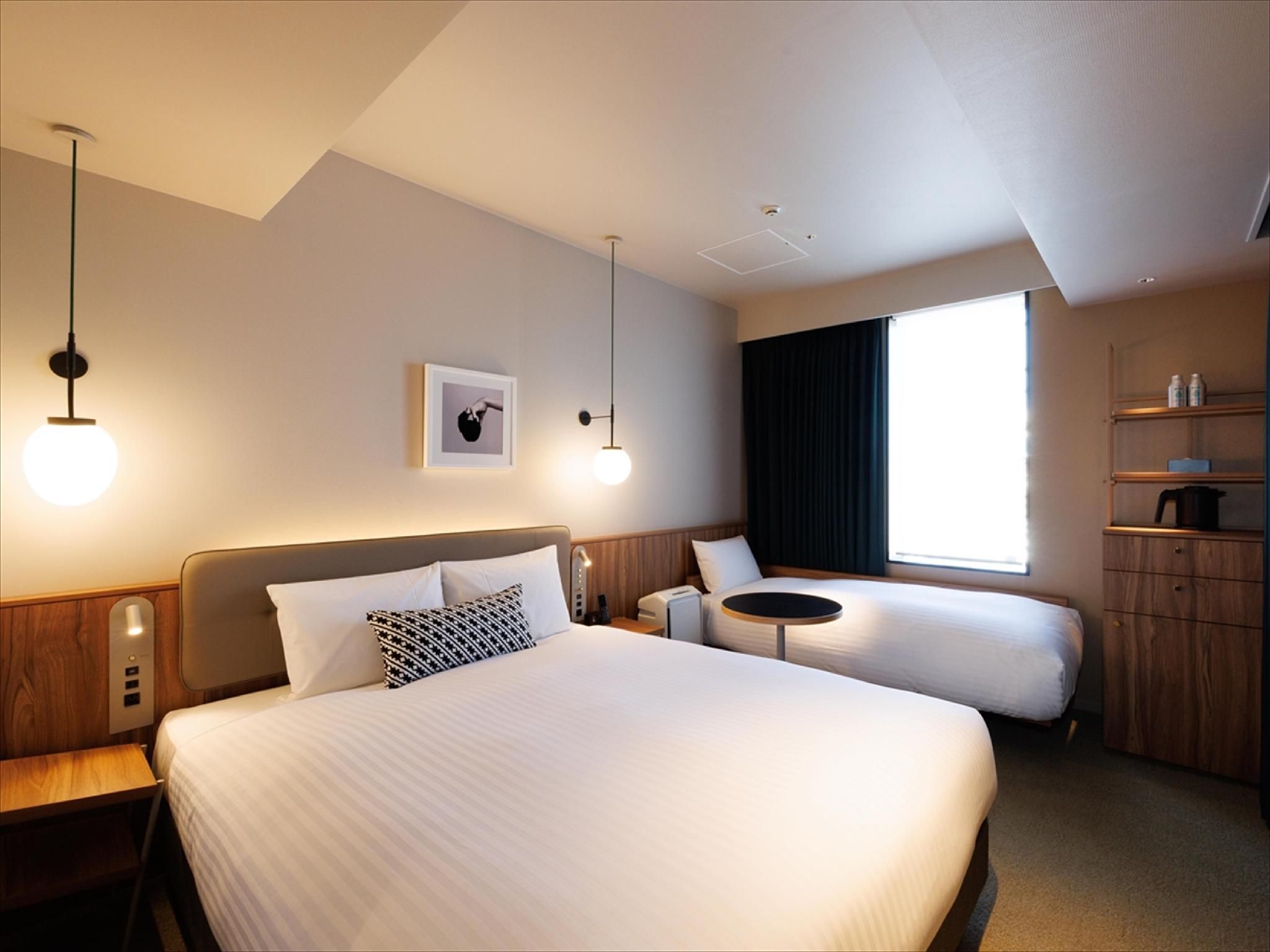 Comfort Queen Room with Sofa Bed - Non-Smoking