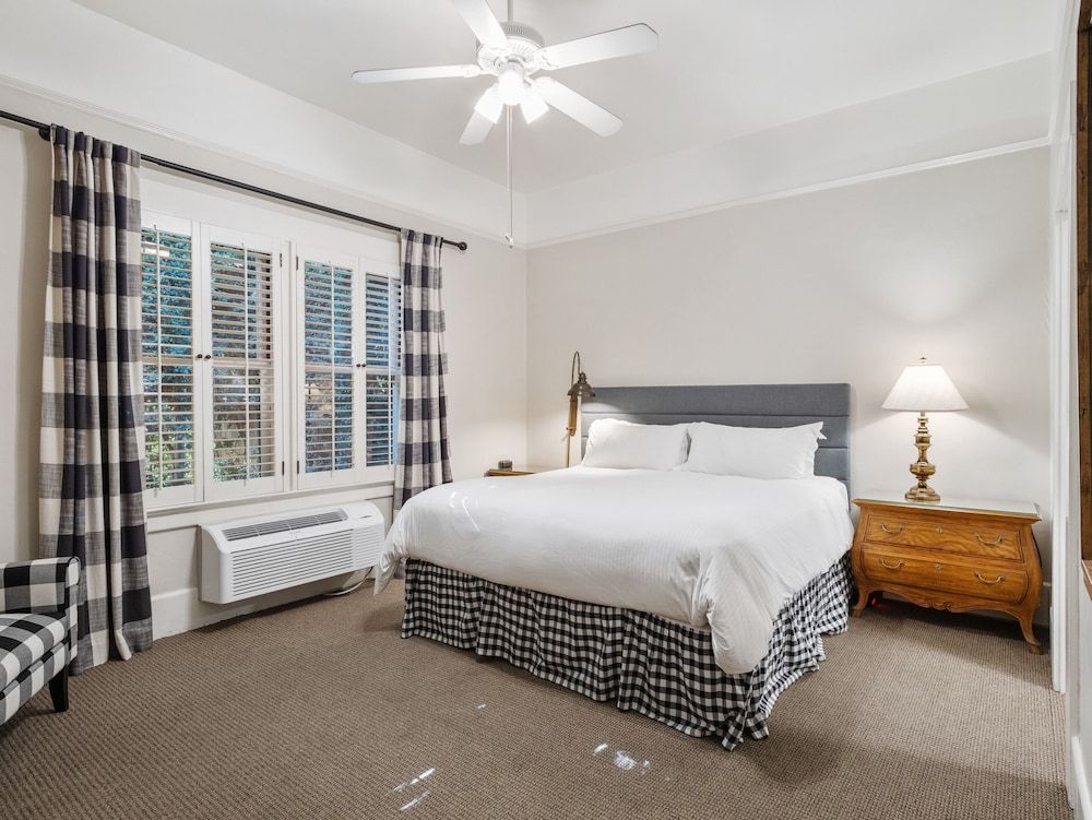 undefined The Upham Hotel 3