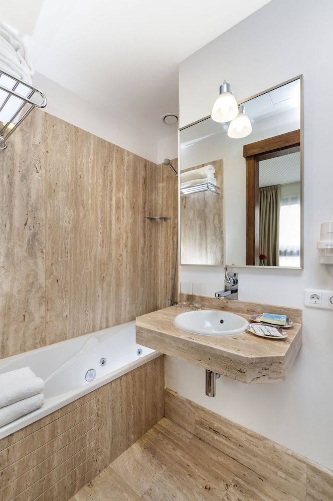 Hotel Amadeus Sevilla Standard Double Room 12