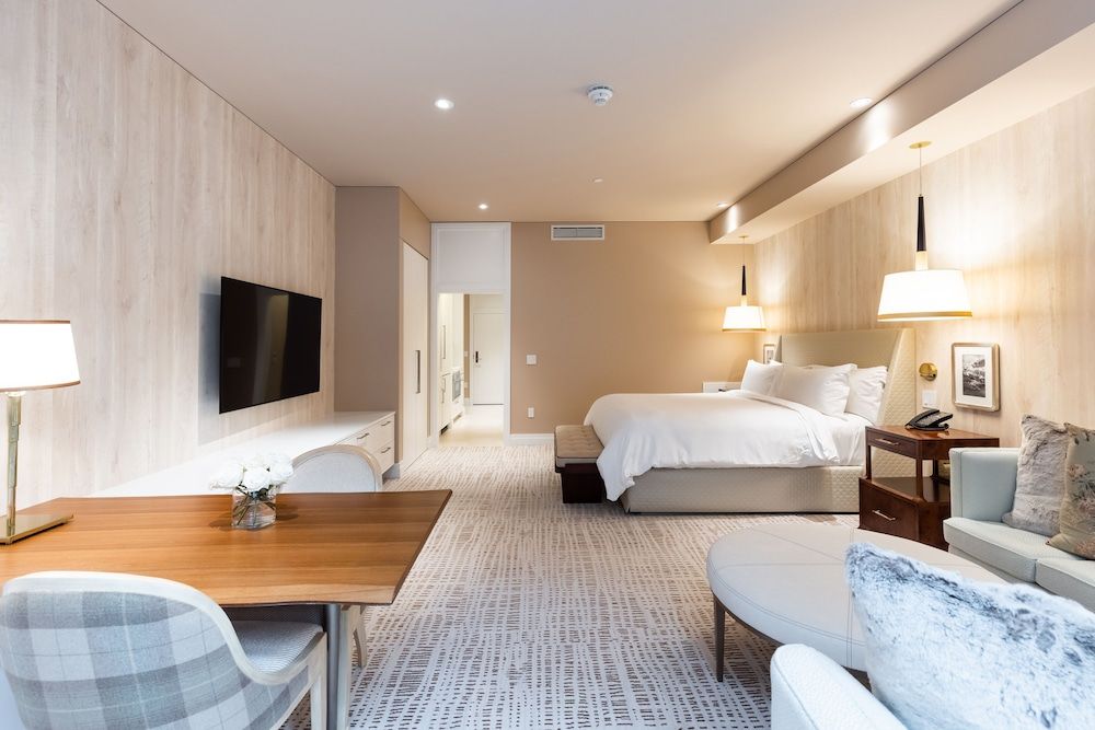Studio Suite (Goldener)