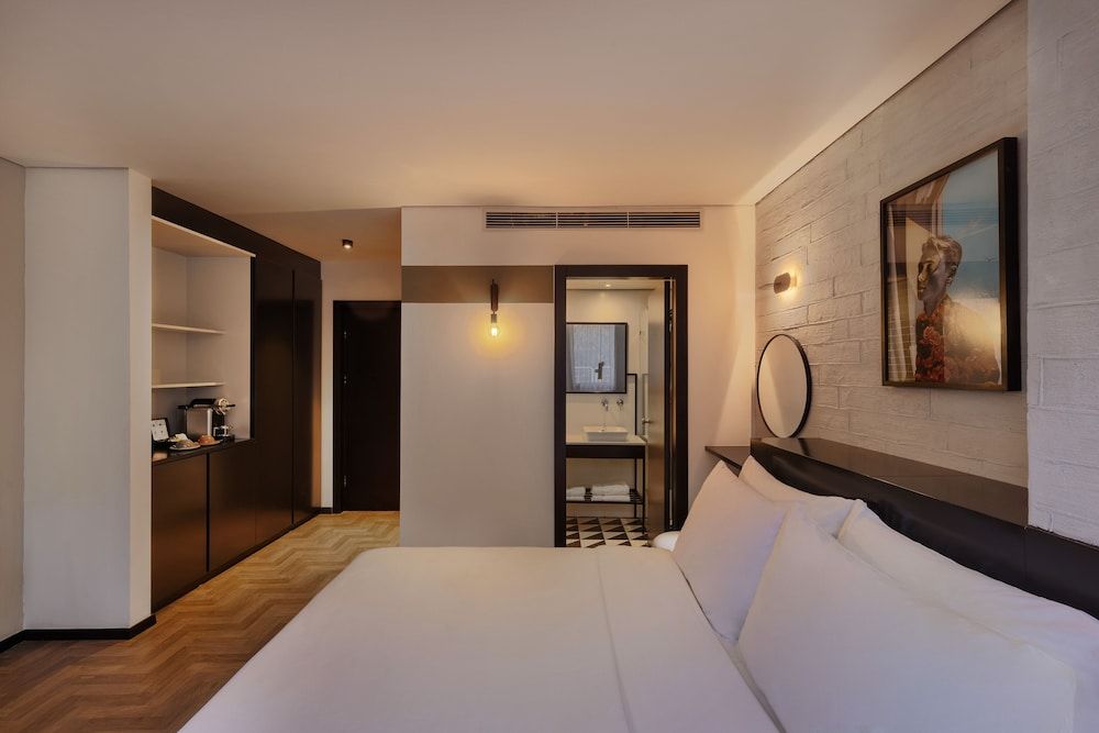 The Muse Boutique Hotel Tel Aviv Deluxe Room 6