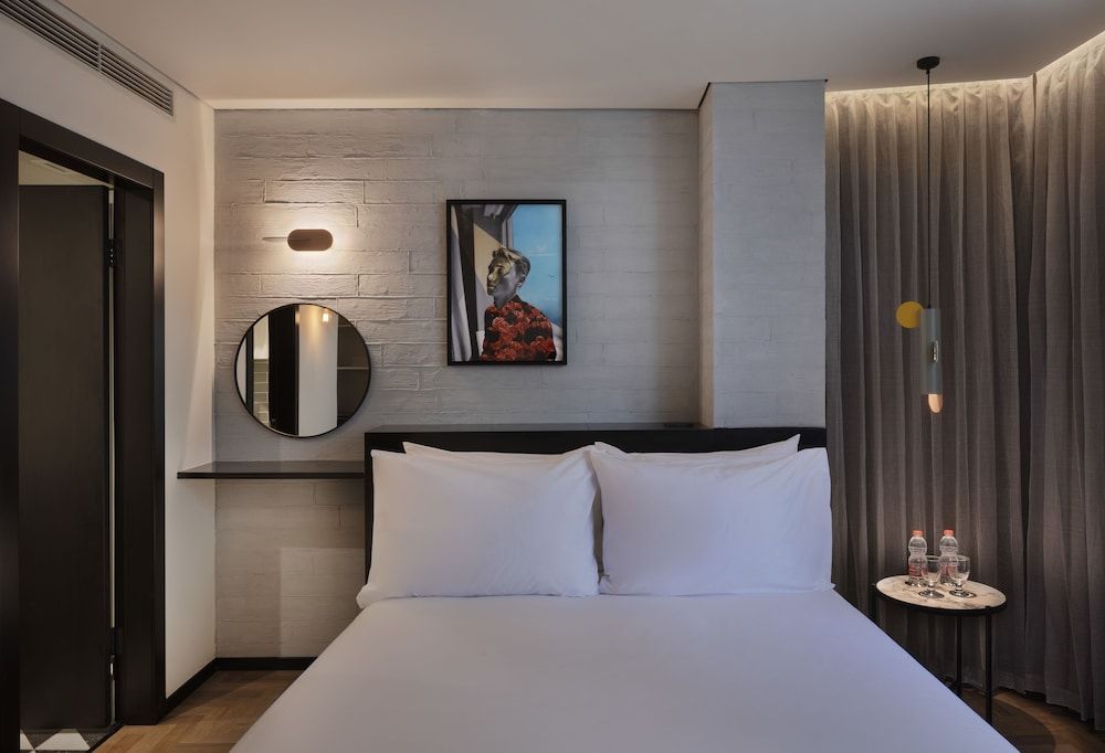 The Muse Boutique Hotel Tel Aviv Deluxe Room 2