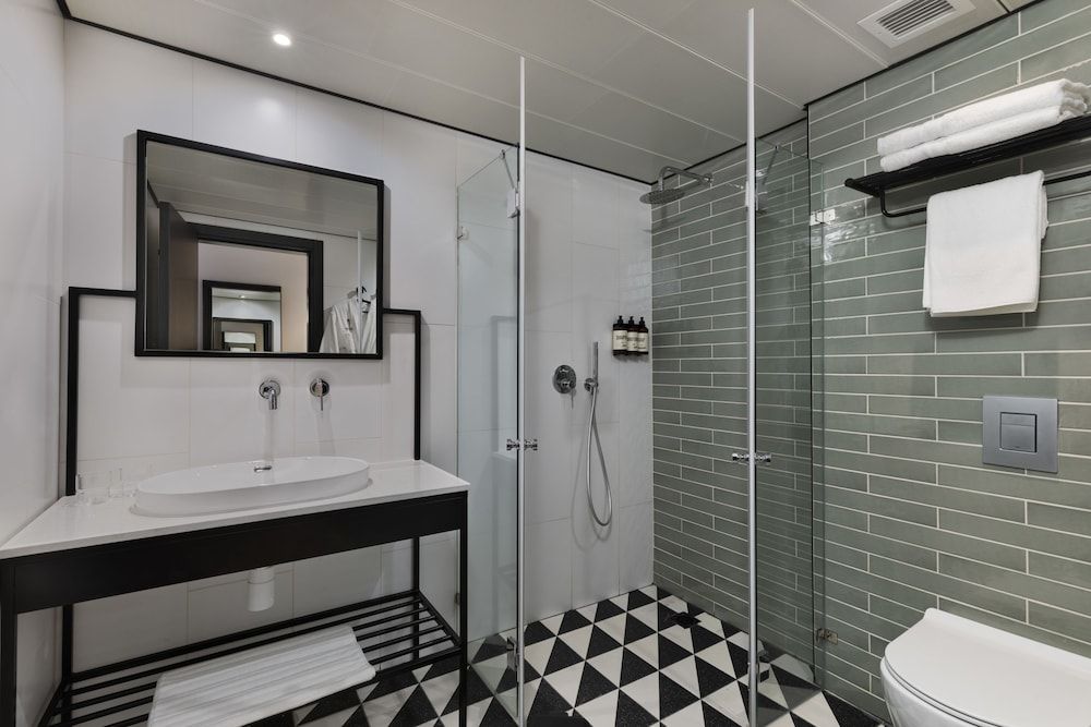 The Muse Boutique Hotel Tel Aviv Deluxe Room 17