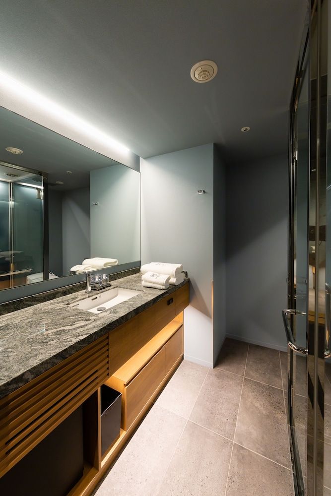 The Royal Park Canvas - Ginza 8 Standard Twin Room, 2 Single Beds, Non Smoking 3