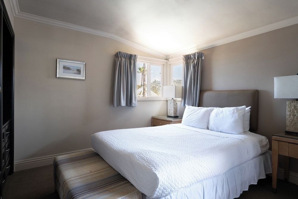 Laguna Surf Lodge by SCP Hotels Ocean View One Bedroom Suite