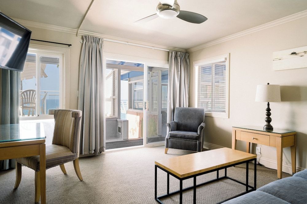 Laguna Surf Lodge by SCP Hotels Ocean View One Bedroom Suite 2