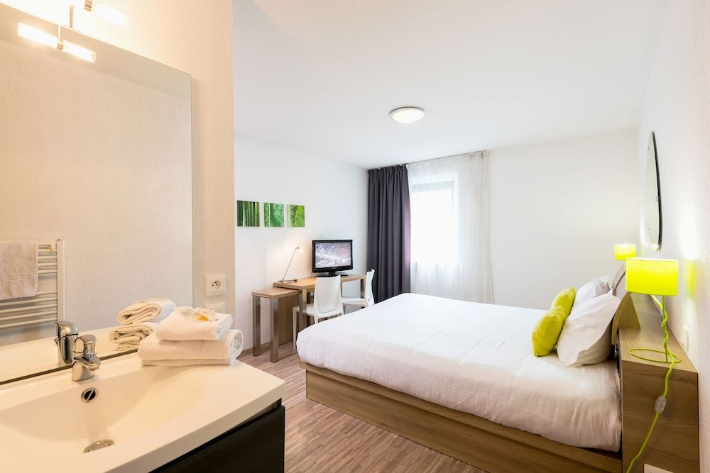 Ténéo Apparthotel Bordeaux Merignac - Aeroport Business Studio, 1 King Bed 2