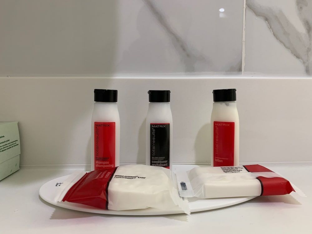 Bathroom amenities