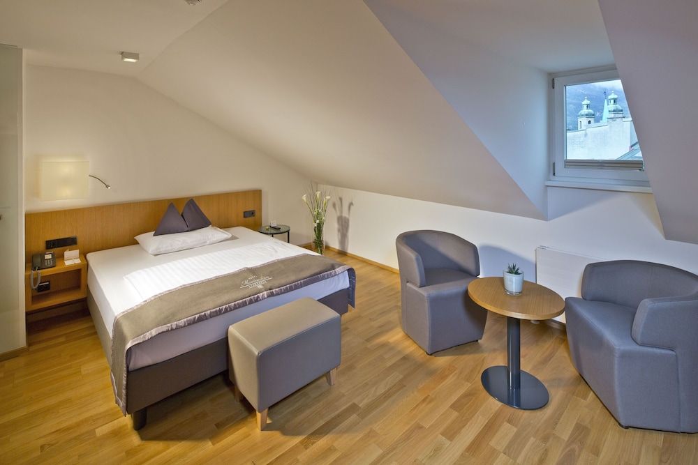 Hotel Maximilian Stadthaus Penz Attic Room 2