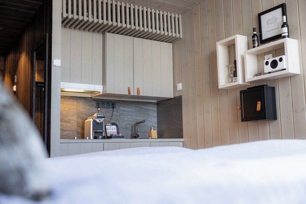 Arctic TreeHouse Hotel Arctic TreeHouse Suite Twin with Kitchenette (Extra bed) and View 6