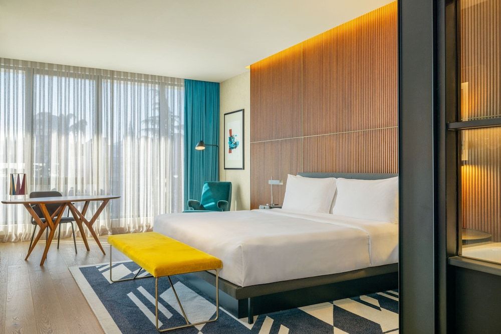 Le Méridien Batumi Classic Room, 1 King Bed, City View 2