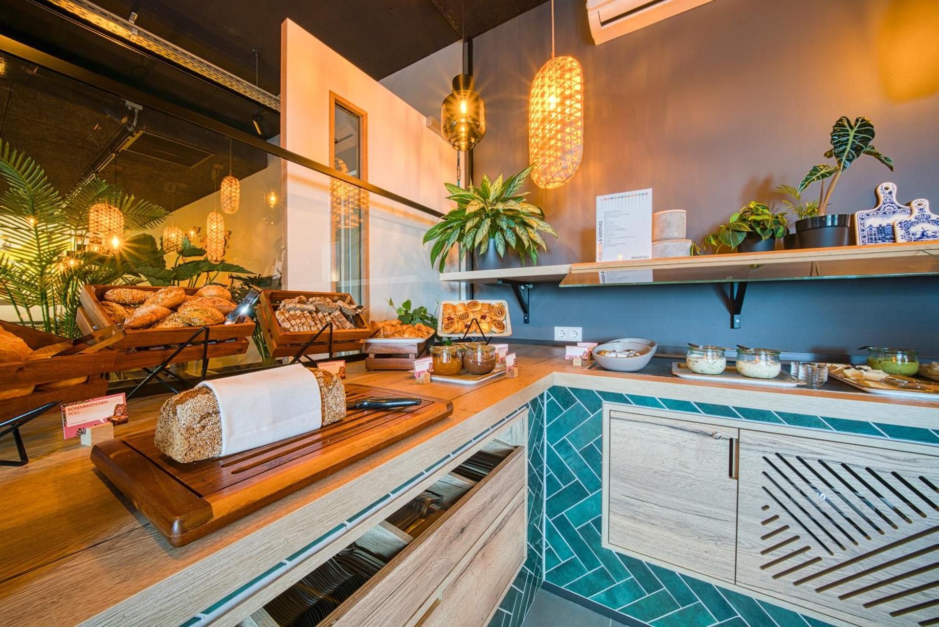 undefined Vienna House Easy by Wyndham Amsterdam Airport 4