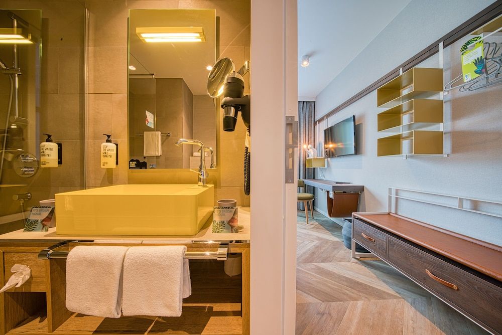 undefined Vienna House Easy by Wyndham Amsterdam Airport 9