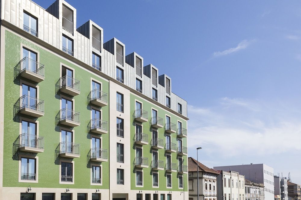 undefined Acta The Avenue 7