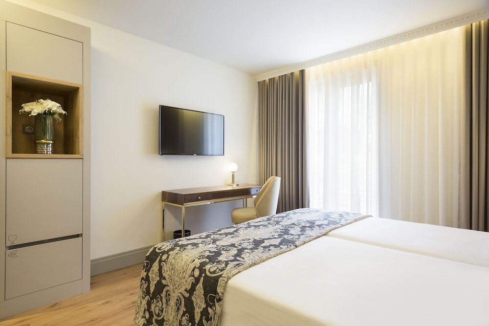 Acta The Avenue Standard Double Room 9