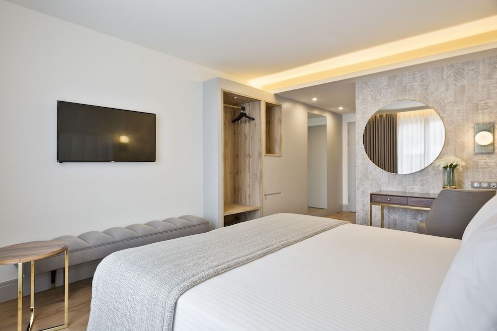 Acta The Avenue Standard Double Room 2