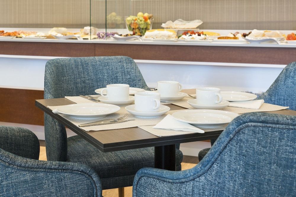 undefined Acta The Avenue 9