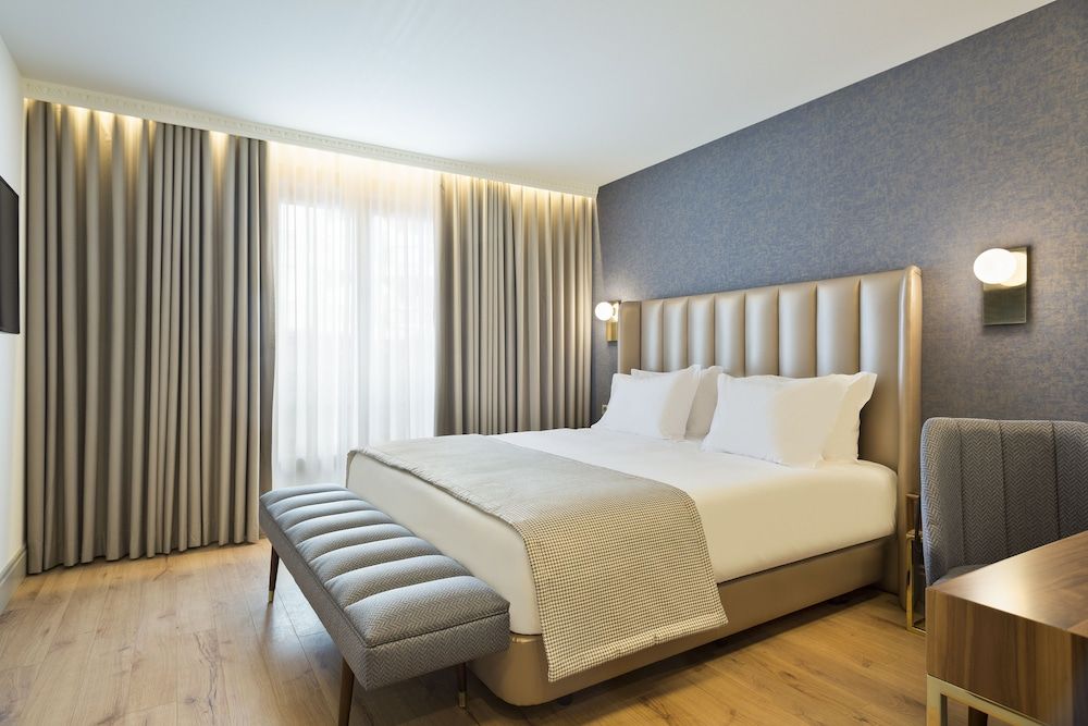 undefined Acta The Avenue 3