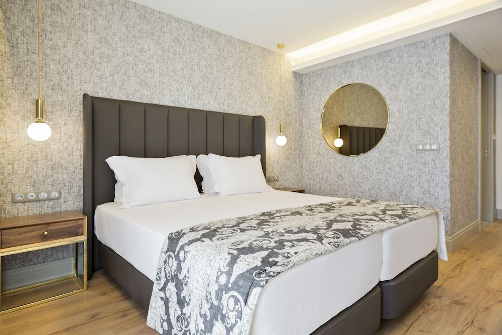 Acta The Avenue Standard Double Room 5