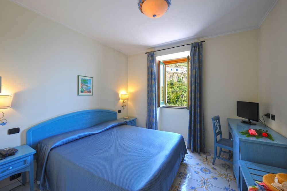 undefined Hotel La Pergola