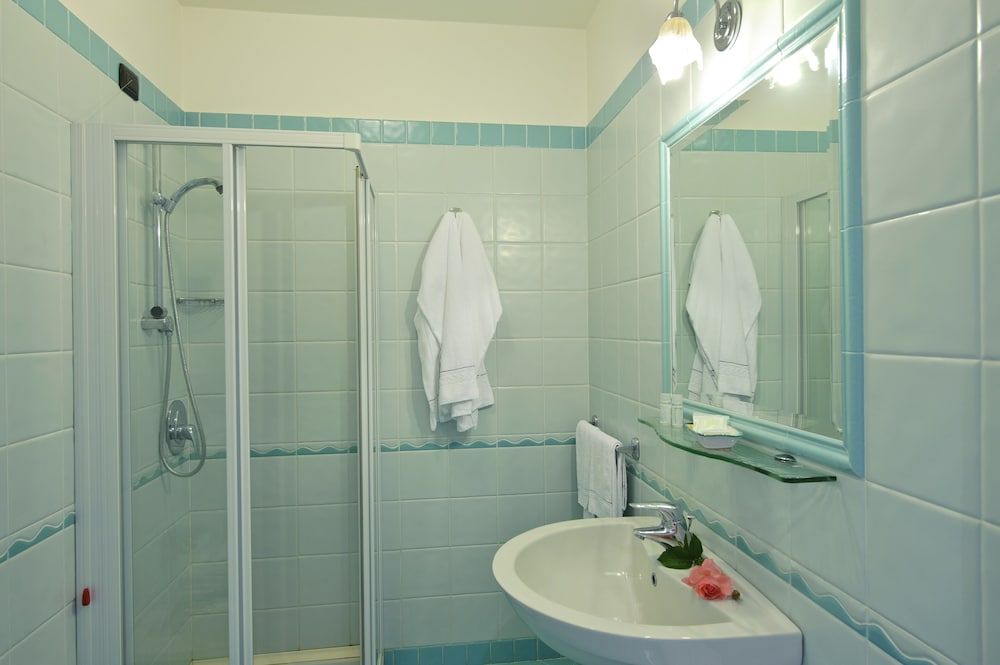 undefined Hotel La Pergola 6