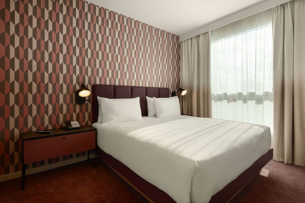 Hyatt House Paris Charles de Gaulle Airport Room, 1 King Bed 3