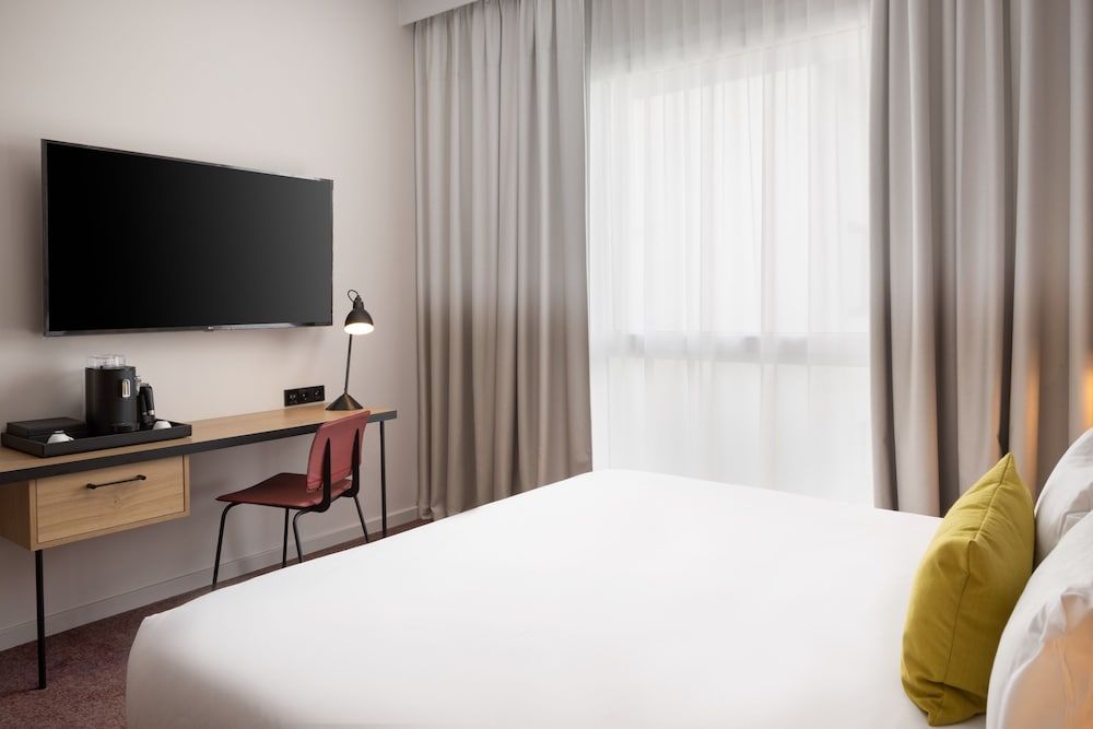 Hyatt House Paris Charles de Gaulle Airport Room, 1 King Bed 5