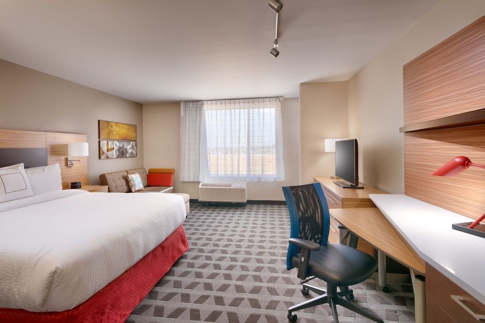 Suite, 1 Bedroom (Mobility Accessible, Roll-In Shower)