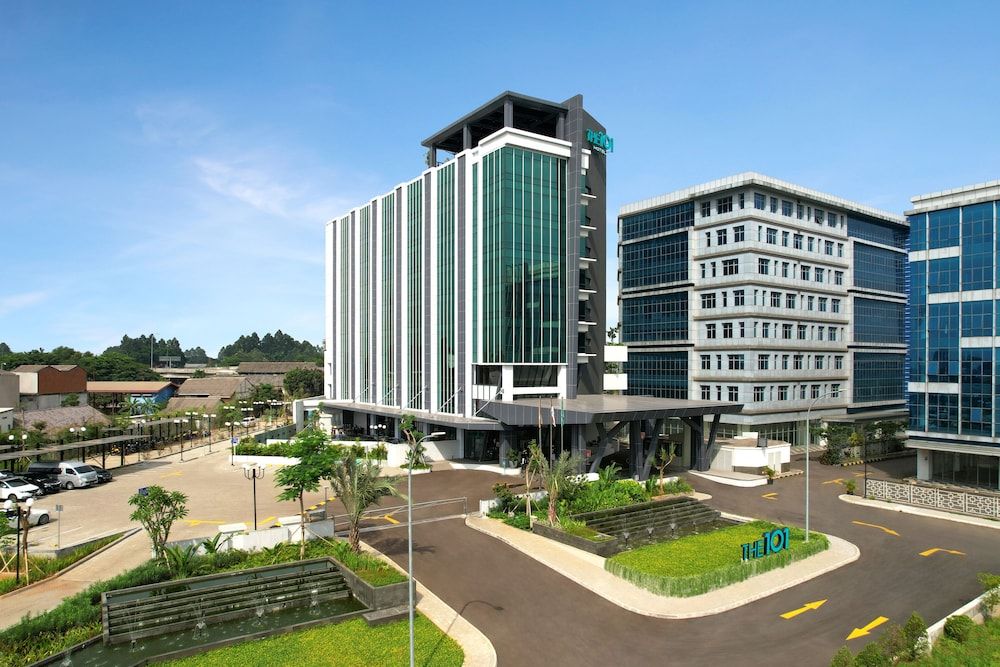 undefined THE 1O1 Jakarta Airport CBC