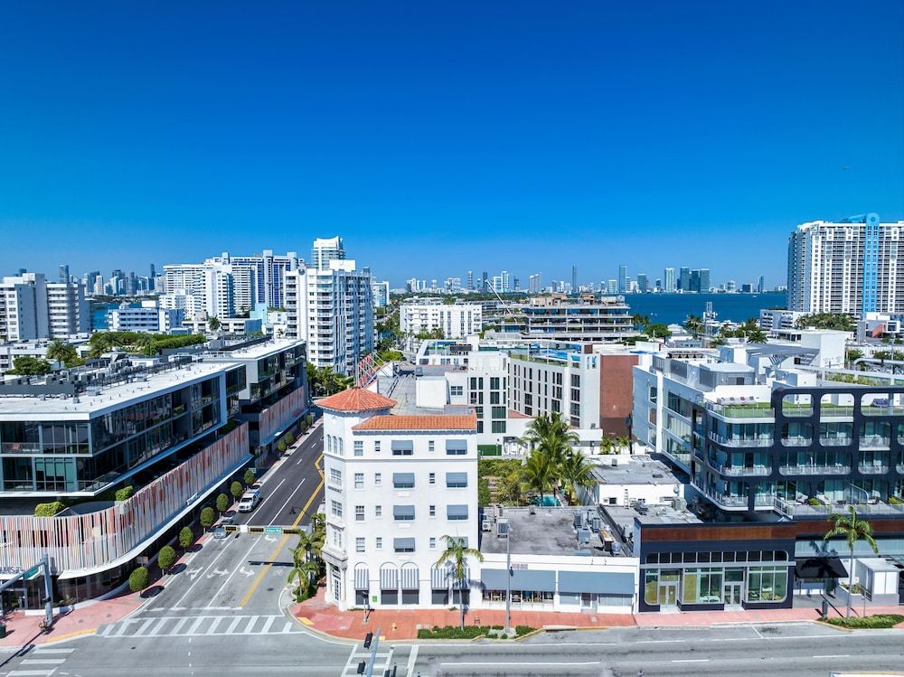 undefined The Variety by LuxUrban 5