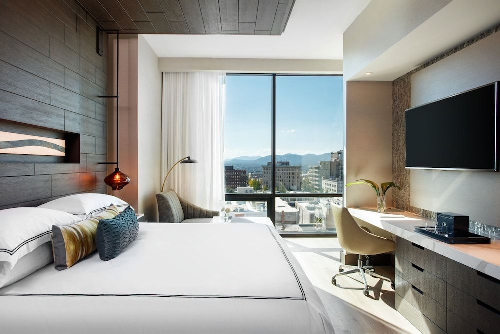 Room, 1 King Bed, Accessible (Communications)