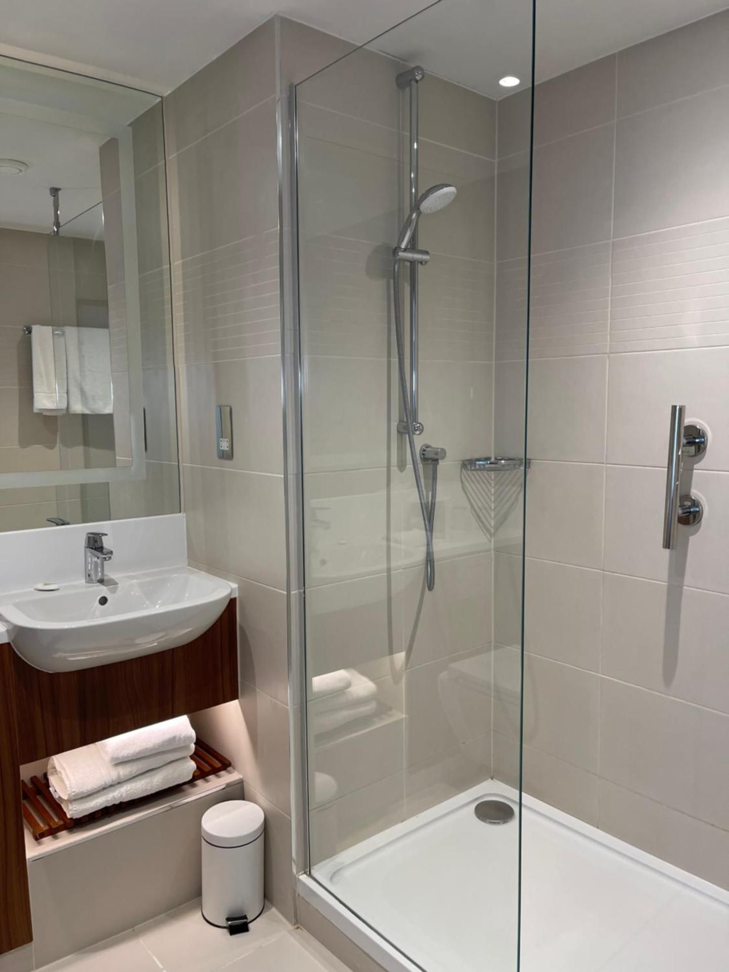 undefined Courtyard by Marriott London Heathrow Airport 6