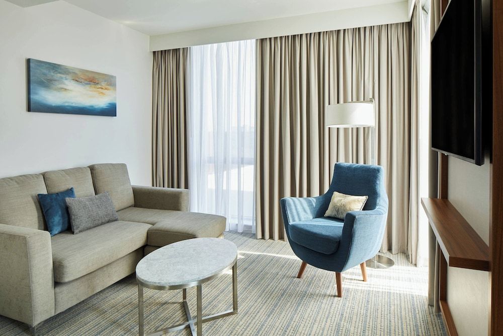 undefined Courtyard by Marriott London Heathrow Airport 10