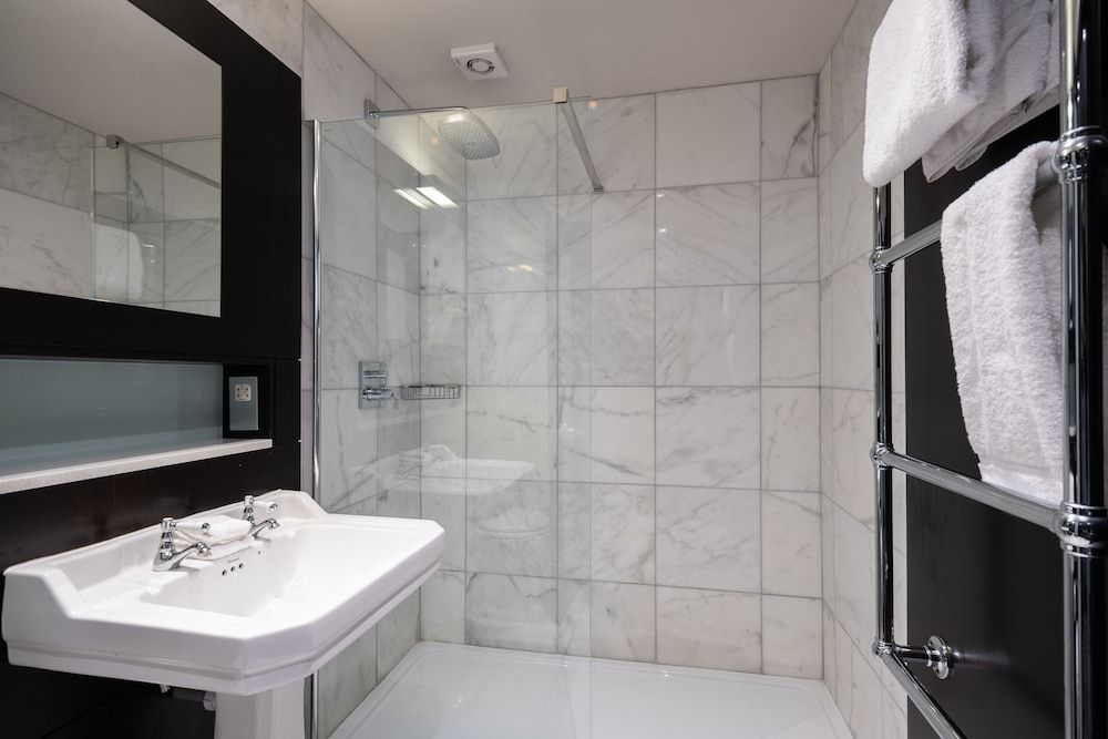 undefined Ten Square Hotel 8