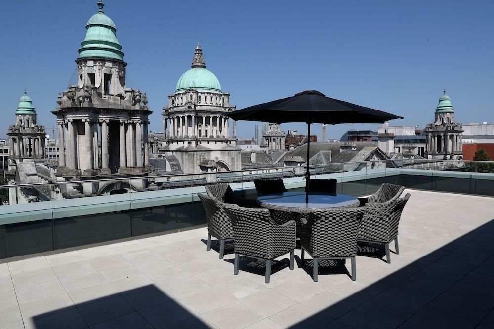 Luxury Penthouse, City View, Corner